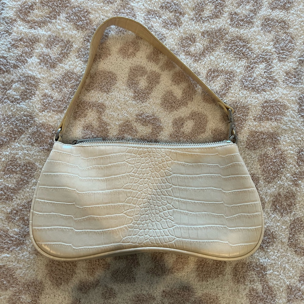 JW PEI purse